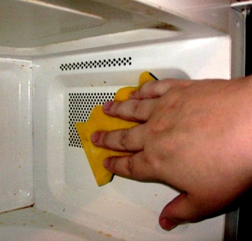 How to Clean microwave ovens safely using home remedies