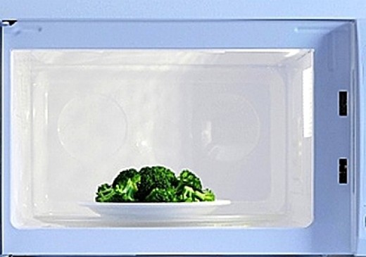 Discover the best way to clean microwave ovens using natural methods, without using hazardous chemicals